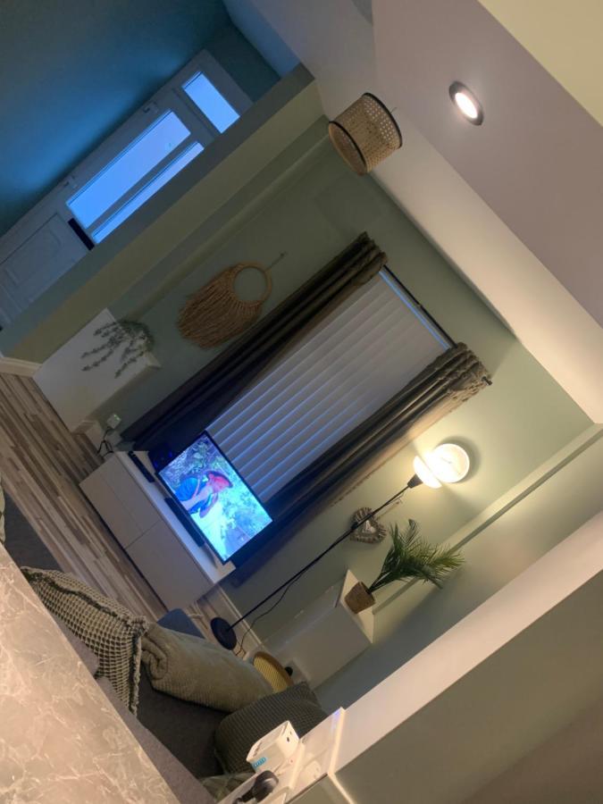 2 Bedroom Cheerful House Close To City Center เบลฟาสต์ ภายนอก รูปภาพ