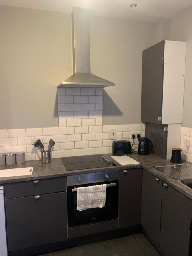 2 Bedroom Cheerful House Close To City Center เบลฟาสต์ ภายนอก รูปภาพ