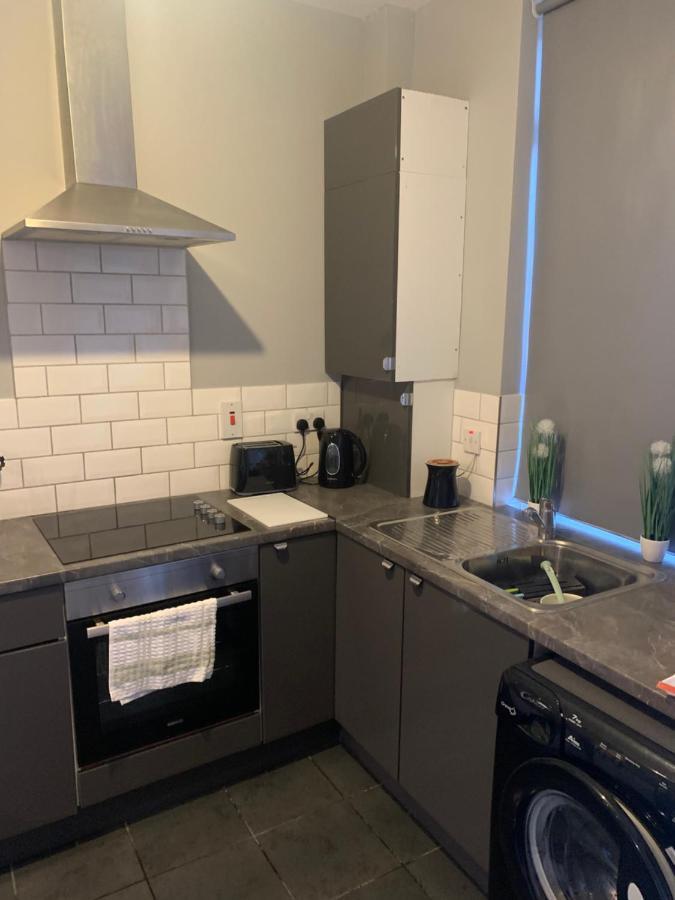 2 Bedroom Cheerful House Close To City Center เบลฟาสต์ ภายนอก รูปภาพ