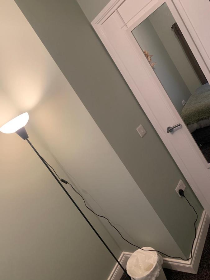 2 Bedroom Cheerful House Close To City Center เบลฟาสต์ ภายนอก รูปภาพ